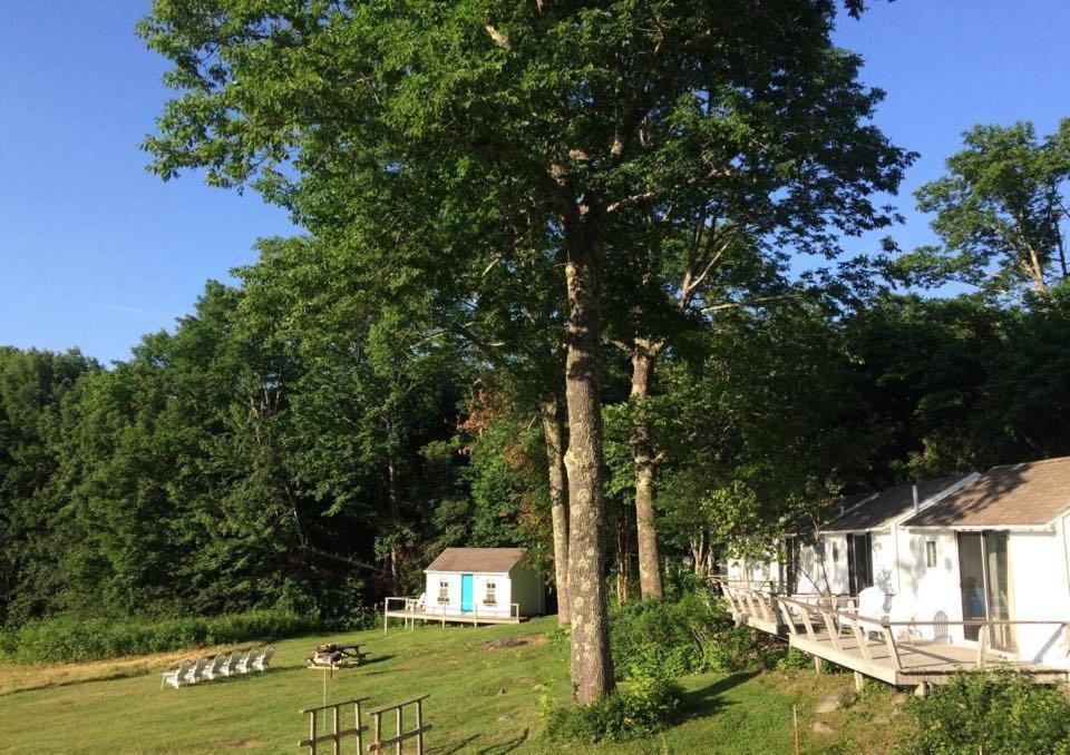 Lincolnville Motel Exterior photo